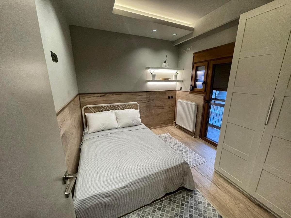Luxury Townhouse Suite Larissa Exterior foto