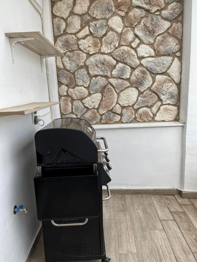 Luxury Townhouse Suite Larissa Exterior foto