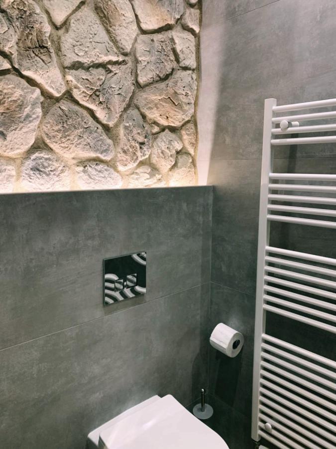 Luxury Townhouse Suite Larissa Exterior foto
