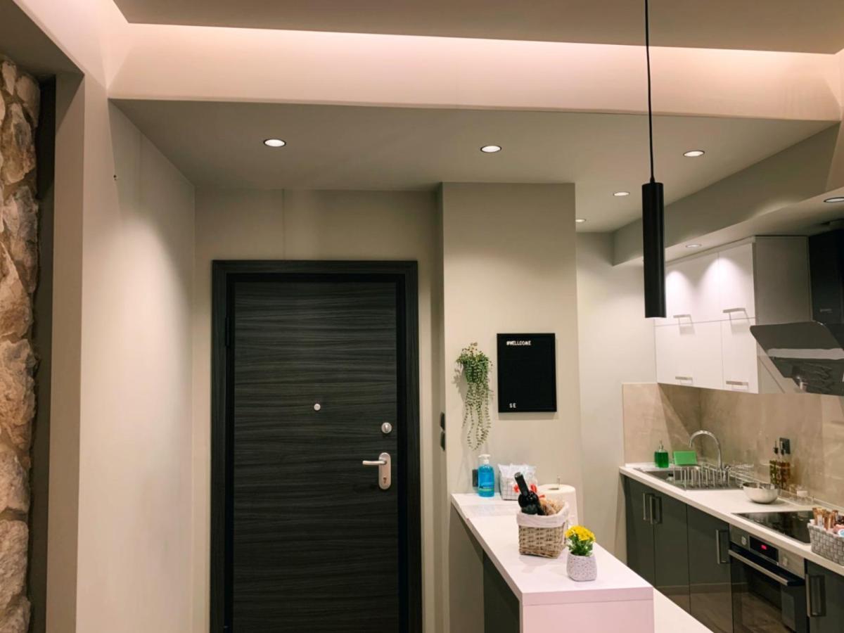 Luxury Townhouse Suite Larissa Exterior foto