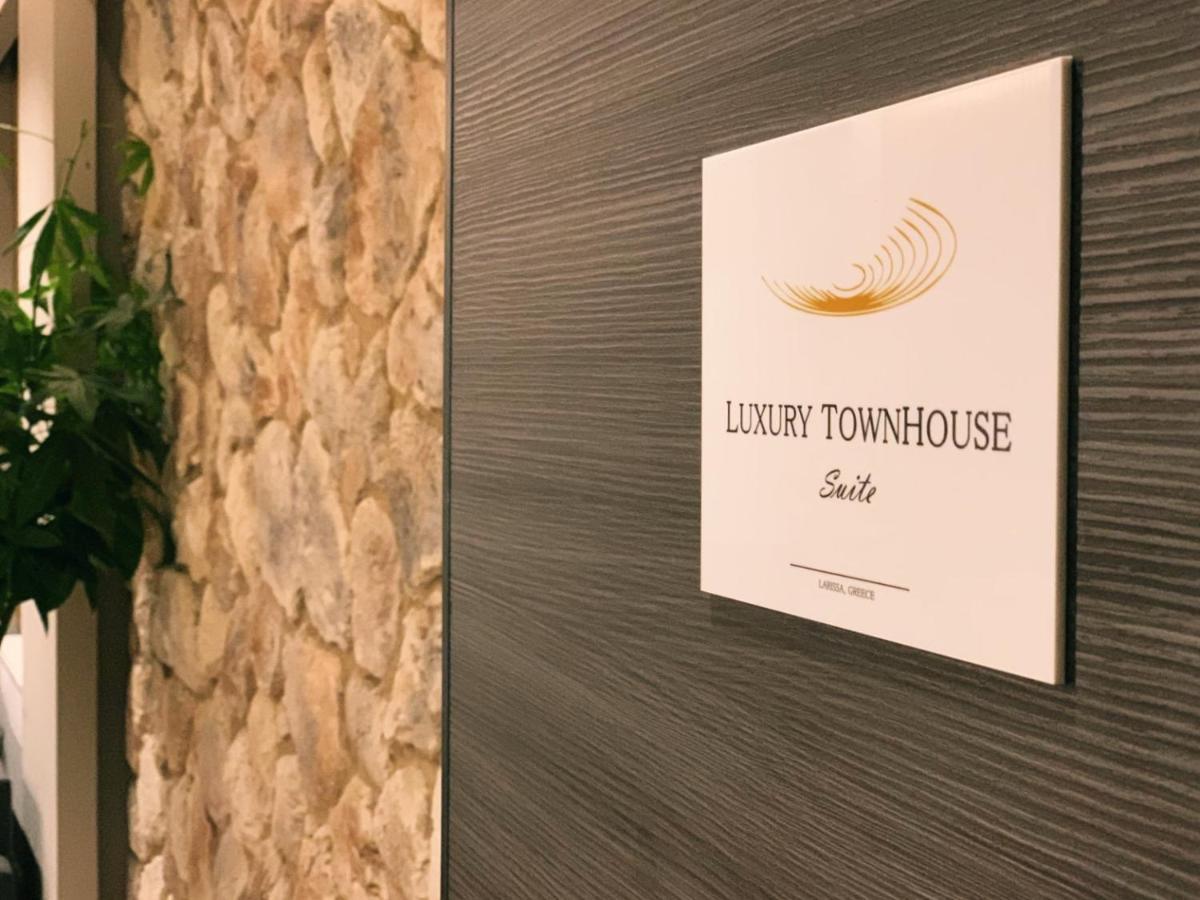 Luxury Townhouse Suite Larissa Exterior foto